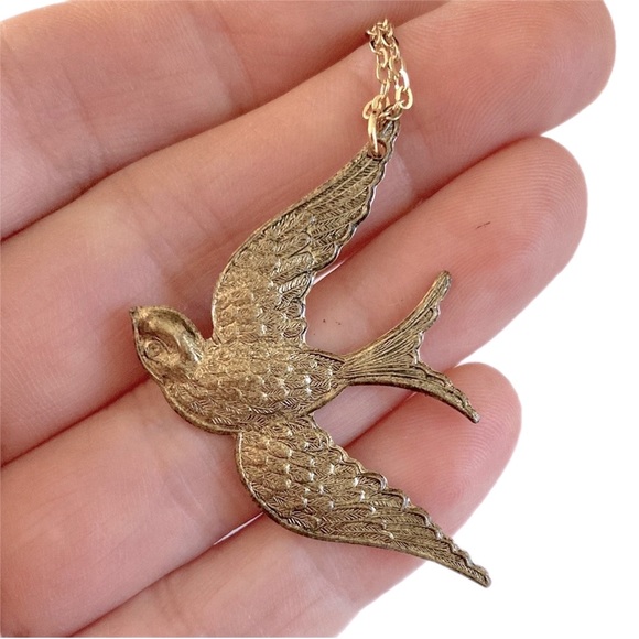 Vintage Swallow Bird Necklace NWT Antiqued Brass Deadstock 1990s - Picture 2 of 4